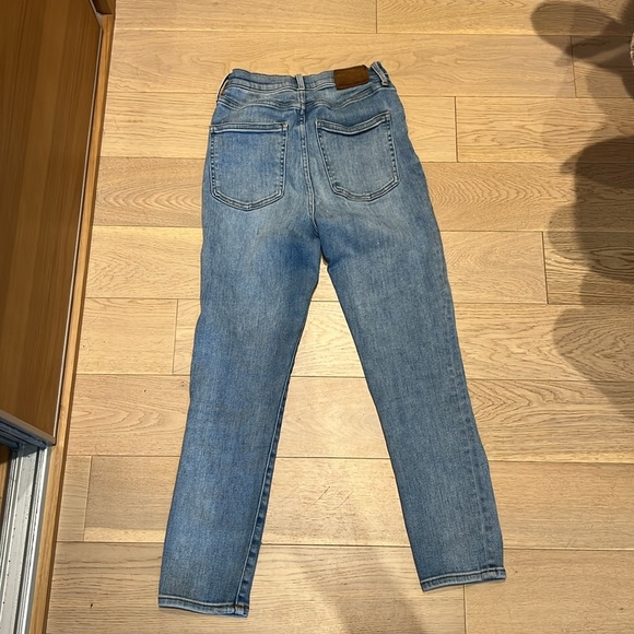 Denim Forum Lola Cropped Jean - Picture 2 of 4